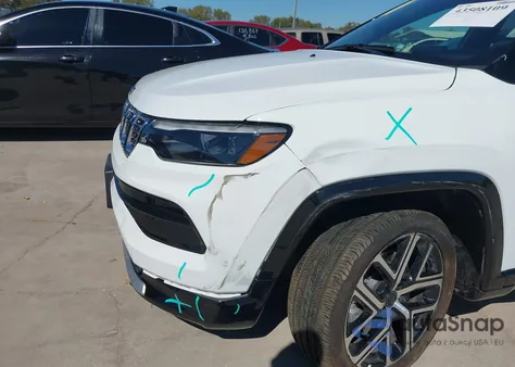 2025 Jeep Compass Limited 4X4 из США, поврежденный, VIN 3C4NJDCN6ST613781